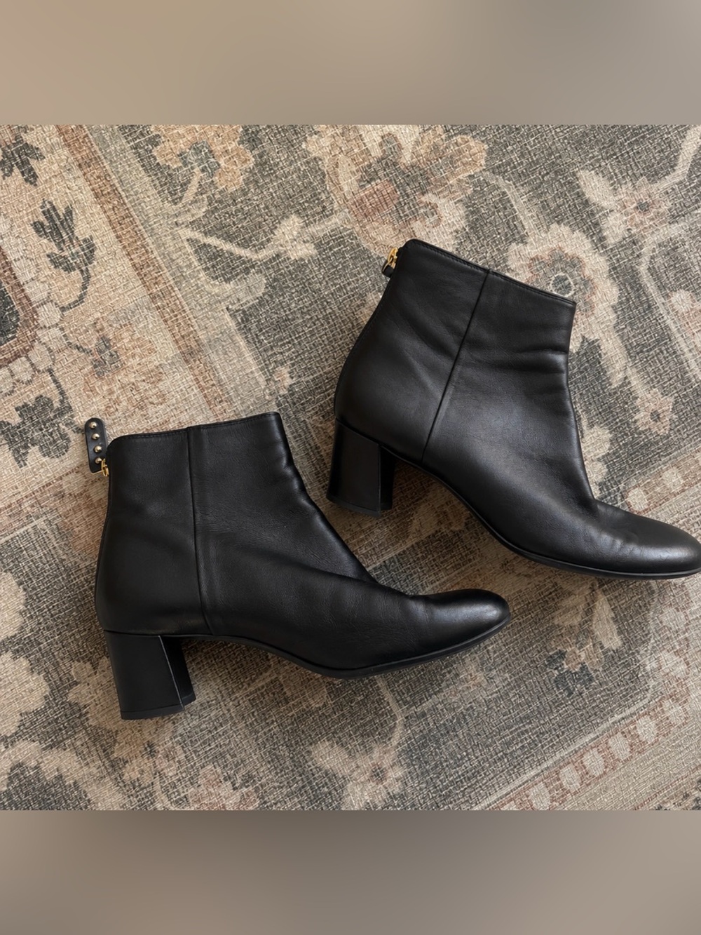 AGL Black leather Ankle booties block heel size 40.5